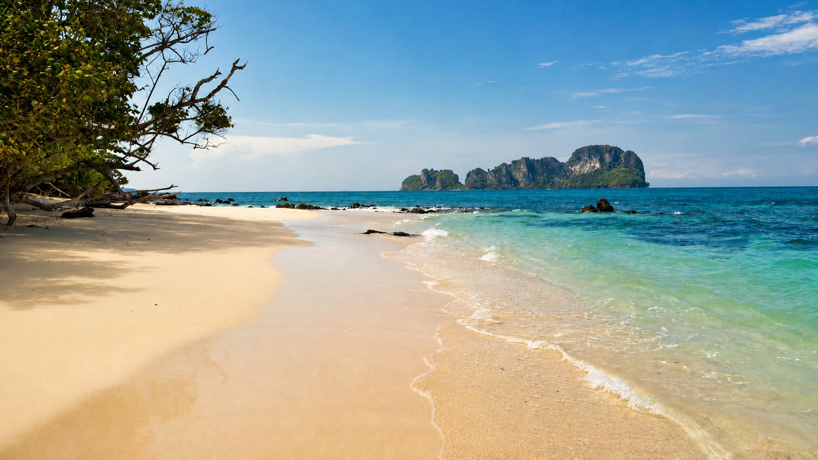 Stiller Strandabschnitt auf Koh Samui, fast menschenleer